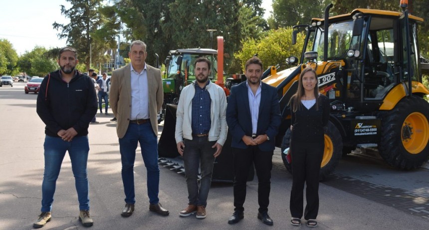 La Paz adquirió nueva maquinaria para el tratamiento de residuos y mantenimiento de caminos rurales