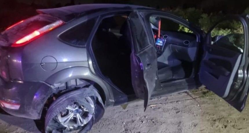 La Polic&iacute;a recuper&oacute; en Palmira un auto robado en Maip&uacute;: hay tres detenidos 