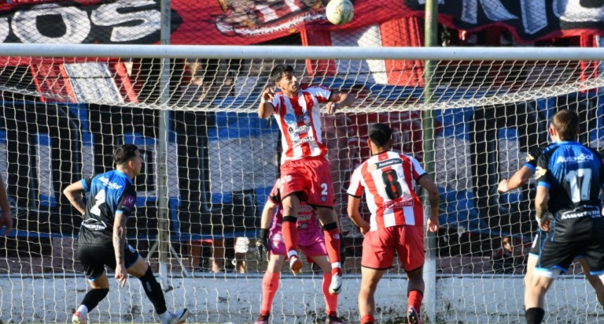 ¡El Chaca Volvió al Triunfo y Ante el Líder! 