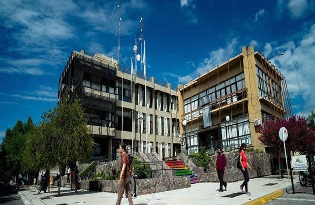 Aumento municipal en Rivadavia: presentan oferta del 7% e incluyen pase a planta de contratados