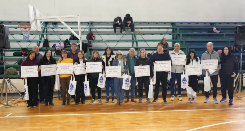 Un merecido reconocimiento a docentes jubilados de Junín